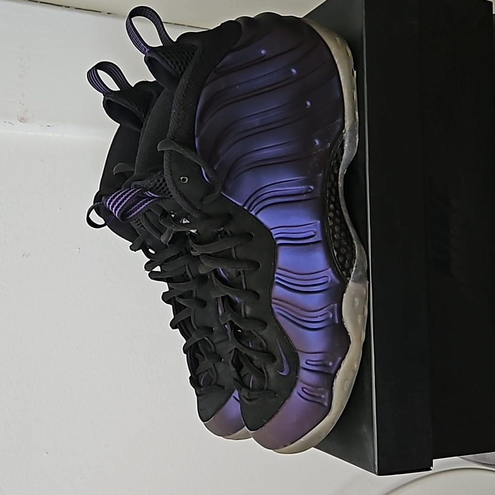 Men Nike Foamposite Sneaker